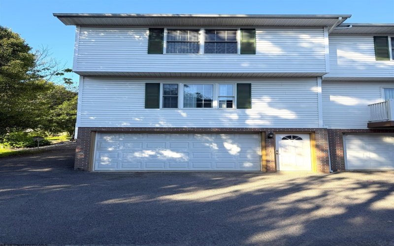 1329 Riddle Court, Morgantown, West Virginia 26505, 3 Bedroom Bedrooms, 6 Room Rooms,3 BathroomBathrooms,Residential Rentals,For Rent,Riddle,0,10167046
