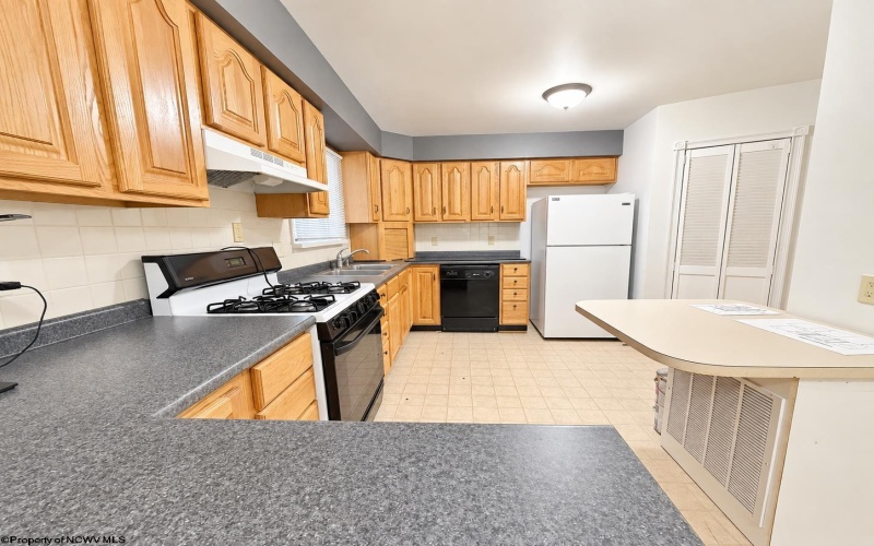 832 Ridgeway Avenue, Morgantown, West Virginia 26505, 2 Bedroom Bedrooms, 6 Room Rooms,2 BathroomBathrooms,Single Family Detached,For Sale,Ridgeway,0,10167057