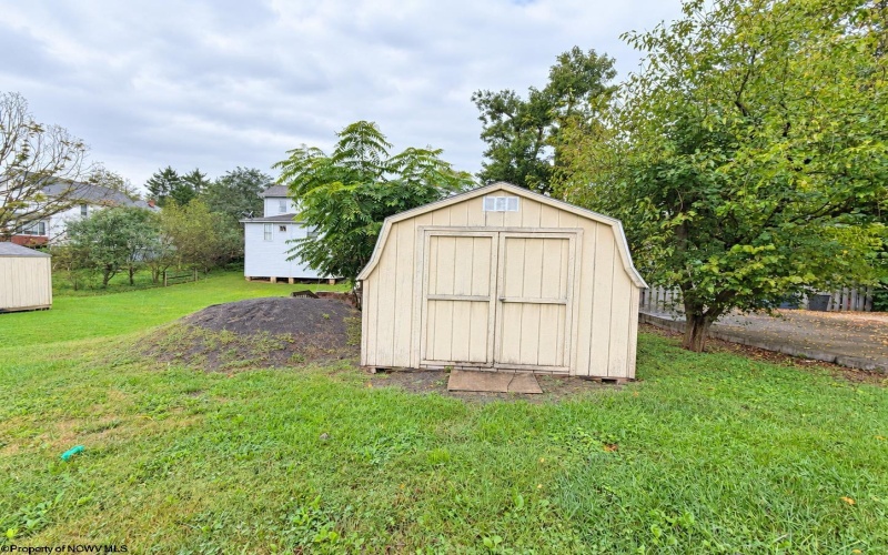 832 Ridgeway Avenue, Morgantown, West Virginia 26505, 2 Bedroom Bedrooms, 6 Room Rooms,2 BathroomBathrooms,Single Family Detached,For Sale,Ridgeway,0,10167057