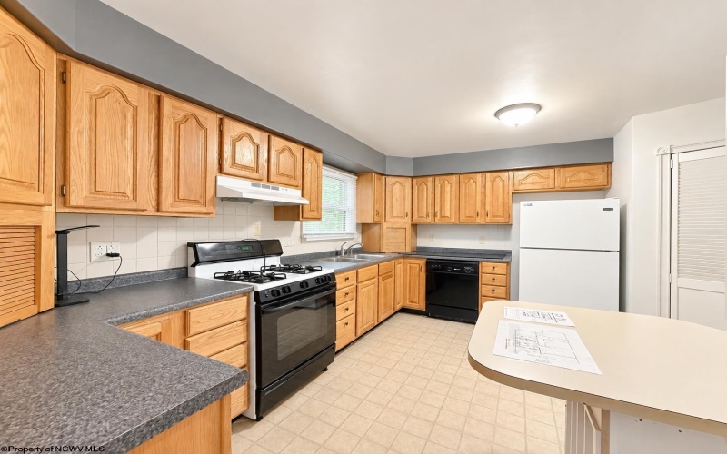 832 Ridgeway Avenue, Morgantown, West Virginia 26505, 2 Bedroom Bedrooms, 6 Room Rooms,2 BathroomBathrooms,Single Family Detached,For Sale,Ridgeway,0,10167057