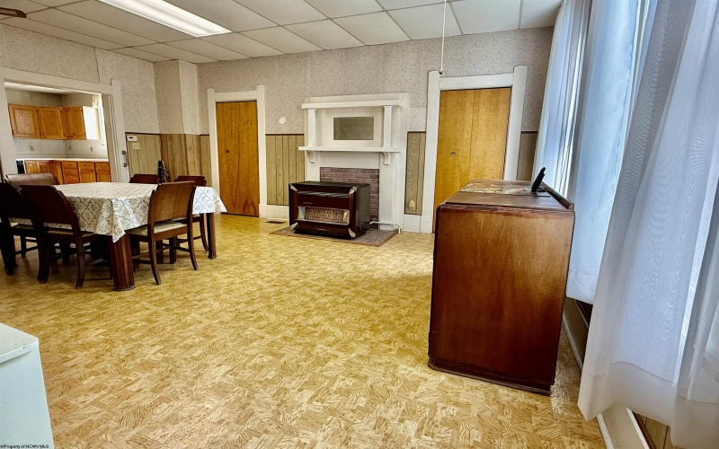 100 Madison Street, Fairview, West Virginia 26570, 3 Bedroom Bedrooms, 7 Room Rooms,2 BathroomBathrooms,Single Family Detached,For Sale,Madison,0,10167056