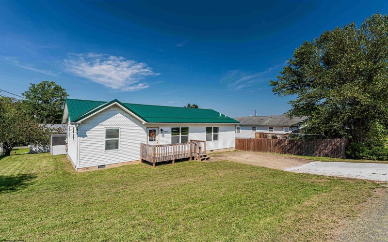 5010 Riverwood Circle, Fairmont, West Virginia 26554, 3 Bedroom Bedrooms, 6 Room Rooms,2 BathroomBathrooms,Single Family Detached,For Sale,Riverwood,0,10167045