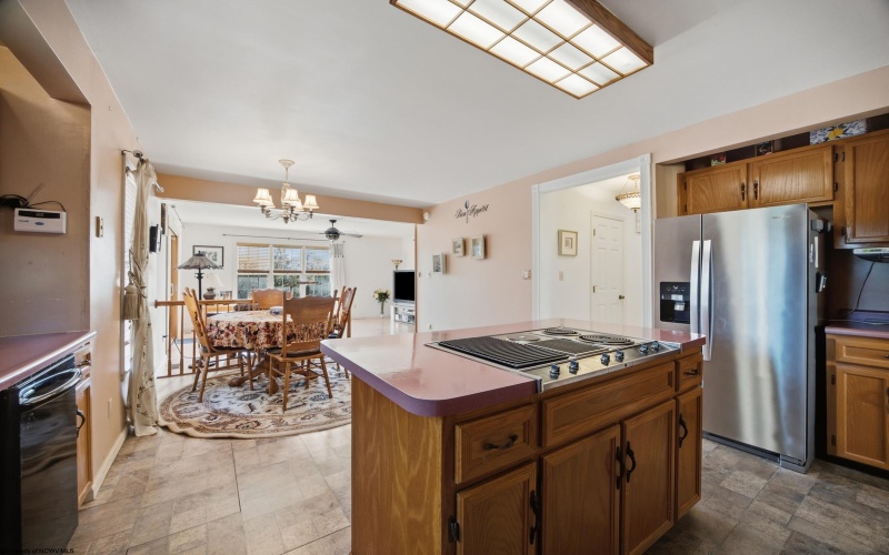 101 Edwards Way, Bridgeport, West Virginia 26330, 4 Bedroom Bedrooms, 10 Room Rooms,2 BathroomBathrooms,Single Family Detached,For Sale,Edwards,0,10167051