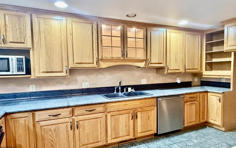 1 Pinnacle Peak Lane, Fairmont, West Virginia 26554, 4 Bedroom Bedrooms, 8 Room Rooms,3 BathroomBathrooms,Single Family Detached,For Sale,Pinnacle Peak,0,10167058
