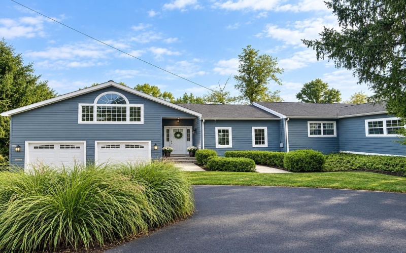 1 Pinnacle Peak Lane, Fairmont, West Virginia 26554, 4 Bedroom Bedrooms, 8 Room Rooms,3 BathroomBathrooms,Single Family Detached,For Sale,Pinnacle Peak,0,10167058