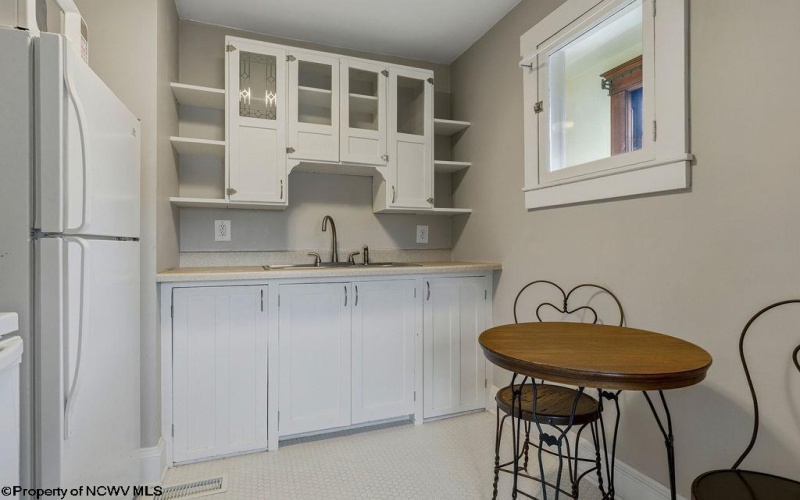 527 Stanley Avenue, Clarksburg, West Virginia 26301, 4 Bedroom Bedrooms, 9 Room Rooms,2 BathroomBathrooms,Single Family Detached,For Sale,Stanley,0,10167069 527 Stanley Avenue, Clarksburg, West Virginia 26301, 4 Bedroom Bedrooms, 9 Room Rooms,2 BathroomBathrooms,Single Family Detached,For Sale,Stanley,0,10167069