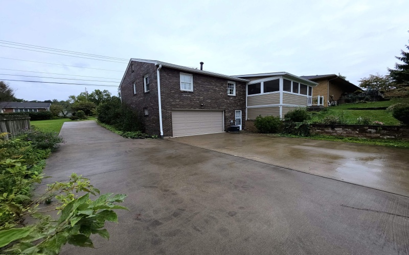 630 Killarney Drive, Morgantown, West Virginia 26505, 3 Bedroom Bedrooms, 6 Room Rooms,2 BathroomBathrooms,Single Family Detached,For Sale,Killarney,0,10167061