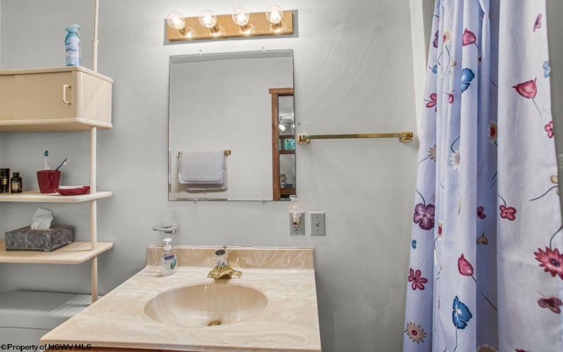 1002 Goldenrod Drive, Terra Alta, West Virginia 26764, 3 Bedroom Bedrooms, 11 Room Rooms,3 BathroomBathrooms,Single Family Detached,For Sale,Goldenrod,0,10167064