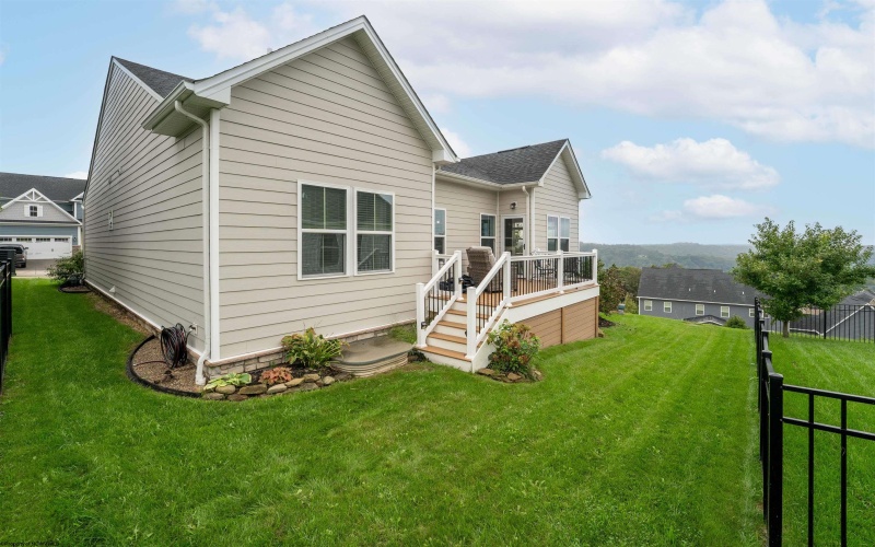 90 Lavista Drive, Morgantown, West Virginia 26508, 3 Bedroom Bedrooms, 7 Room Rooms,3 BathroomBathrooms,Single Family Detached,For Sale,Lavista,0,10167060