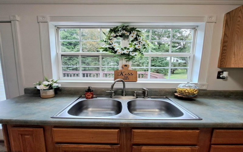 204 Sigler Street, Kingwood, West Virginia 26537, 3 Bedroom Bedrooms, 10 Room Rooms,1 BathroomBathrooms,Single Family Detached,For Sale,Sigler,0,10167059
