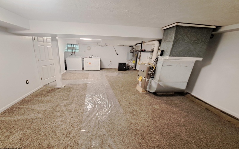204 Sigler Street, Kingwood, West Virginia 26537, 3 Bedroom Bedrooms, 10 Room Rooms,1 BathroomBathrooms,Single Family Detached,For Sale,Sigler,0,10167059