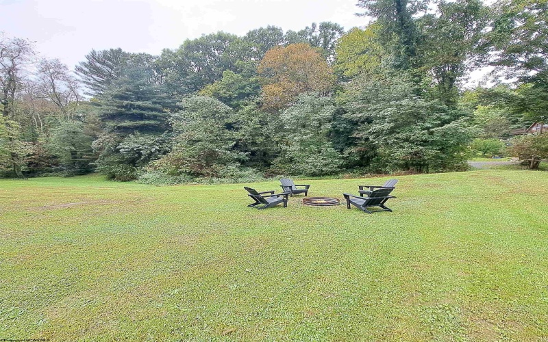 204 Sigler Street, Kingwood, West Virginia 26537, 3 Bedroom Bedrooms, 10 Room Rooms,1 BathroomBathrooms,Single Family Detached,For Sale,Sigler,0,10167059