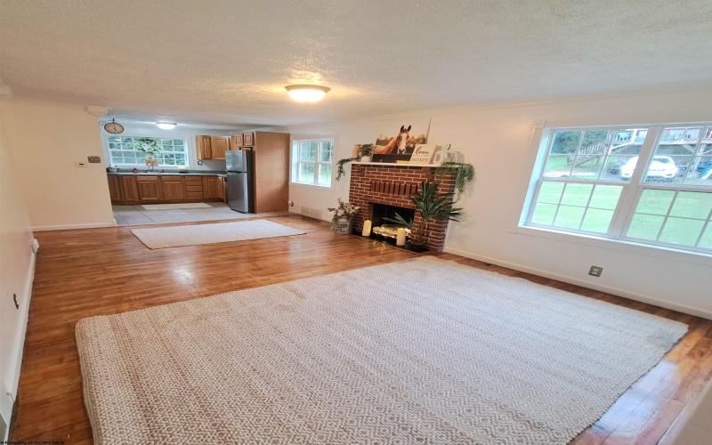 204 Sigler Street, Kingwood, West Virginia 26537, 3 Bedroom Bedrooms, 10 Room Rooms,1 BathroomBathrooms,Single Family Detached,For Sale,Sigler,0,10167059