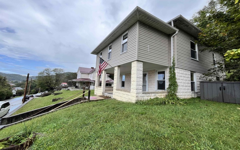 403 S Walnut Street, Philippi, West Virginia 26416, 3 Bedroom Bedrooms, 10 Room Rooms,1 BathroomBathrooms,Single Family Detached,For Sale,S Walnut,0,10167065 403 S Walnut Street, Philippi, West Virginia 26416, 3 Bedroom Bedrooms, 10 Room Rooms,1 BathroomBathrooms,Single Family Detached,For Sale,S Walnut,0,10167065