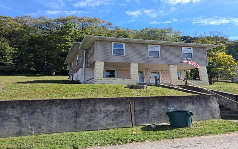 403 S Walnut Street, Philippi, West Virginia 26416, 3 Bedroom Bedrooms, 10 Room Rooms,1 BathroomBathrooms,Single Family Detached,For Sale,S Walnut,0,10167065