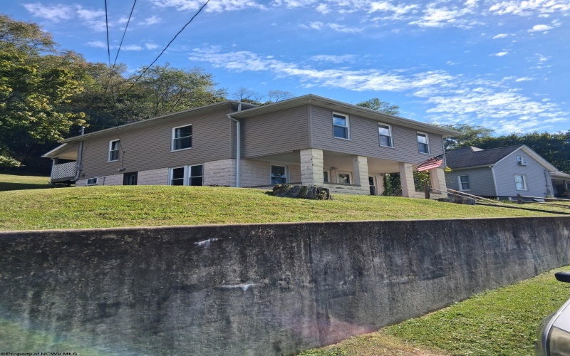 403 S Walnut Street, Philippi, West Virginia 26416, 3 Bedroom Bedrooms, 10 Room Rooms,1 BathroomBathrooms,Single Family Detached,For Sale,S Walnut,0,10167065