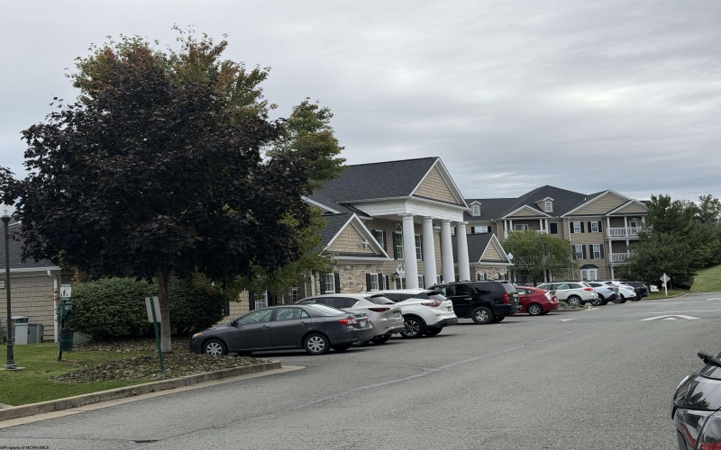 1235 Suncrest Village, Morgantown, West Virginia 26505, 3 Bedroom Bedrooms, 8 Room Rooms,3 BathroomBathrooms,Single Family Attached,For Sale,Suncrest,0,10167085