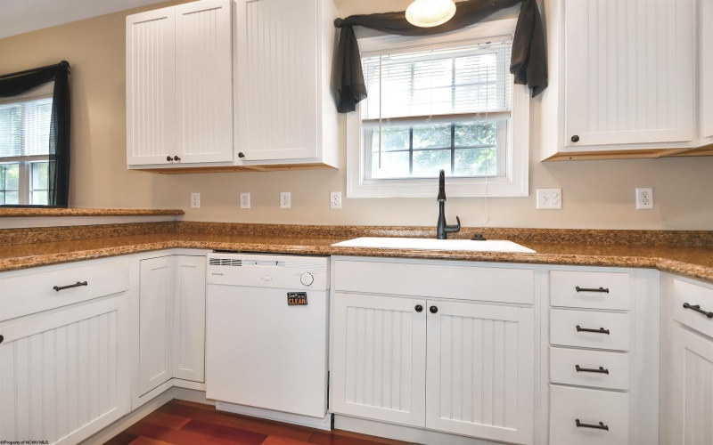 320 Villa View Drive, Morgantown, West Virginia 26505, 3 Bedroom Bedrooms, 5 Room Rooms,3 BathroomBathrooms,Single Family Attached,For Sale,Villa View,0,10167088