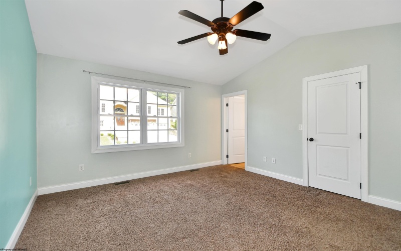 320 Villa View Drive, Morgantown, West Virginia 26505, 3 Bedroom Bedrooms, 5 Room Rooms,3 BathroomBathrooms,Single Family Attached,For Sale,Villa View,0,10167088