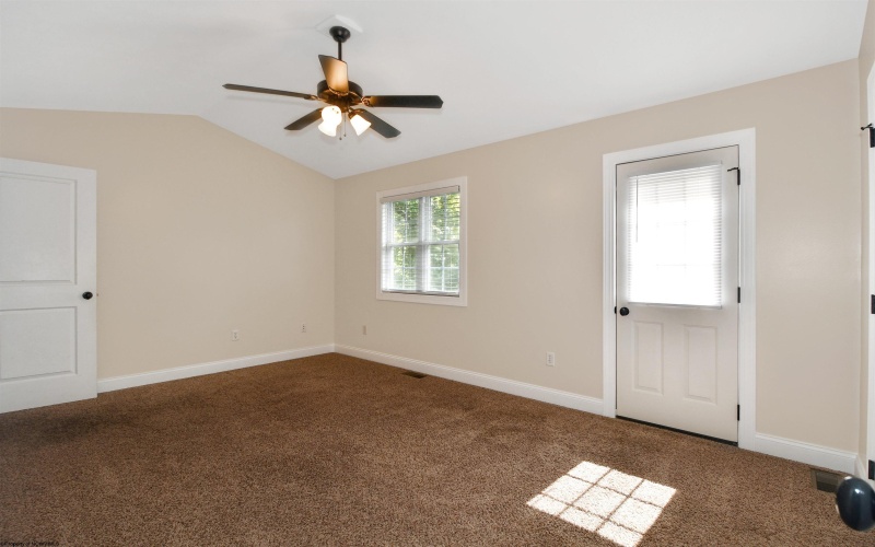 320 Villa View Drive, Morgantown, West Virginia 26505, 3 Bedroom Bedrooms, 5 Room Rooms,3 BathroomBathrooms,Single Family Attached,For Sale,Villa View,0,10167088