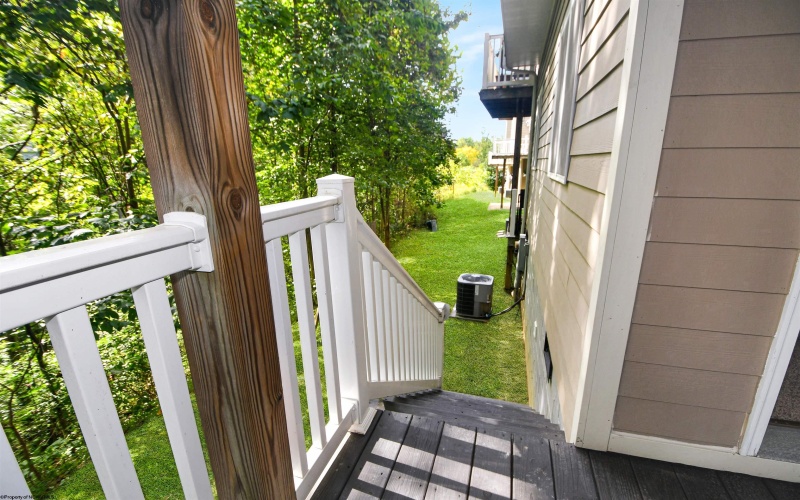 320 Villa View Drive, Morgantown, West Virginia 26505, 3 Bedroom Bedrooms, 5 Room Rooms,3 BathroomBathrooms,Single Family Attached,For Sale,Villa View,0,10167088