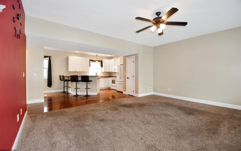 320 Villa View Drive, Morgantown, West Virginia 26505, 3 Bedroom Bedrooms, 5 Room Rooms,3 BathroomBathrooms,Single Family Attached,For Sale,Villa View,0,10167088