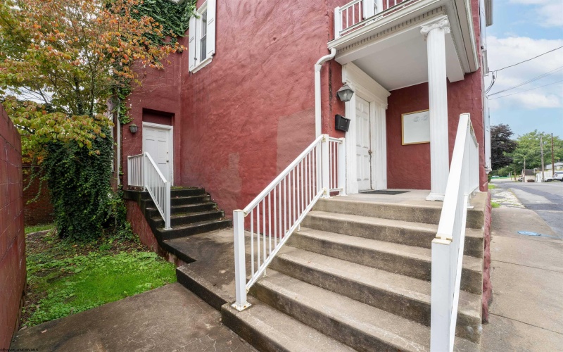 103 Court Street, Kingwood, West Virginia 26537, 0 , 0 ,0,Commercial (for Sale),For Sale,Court,0,10167079