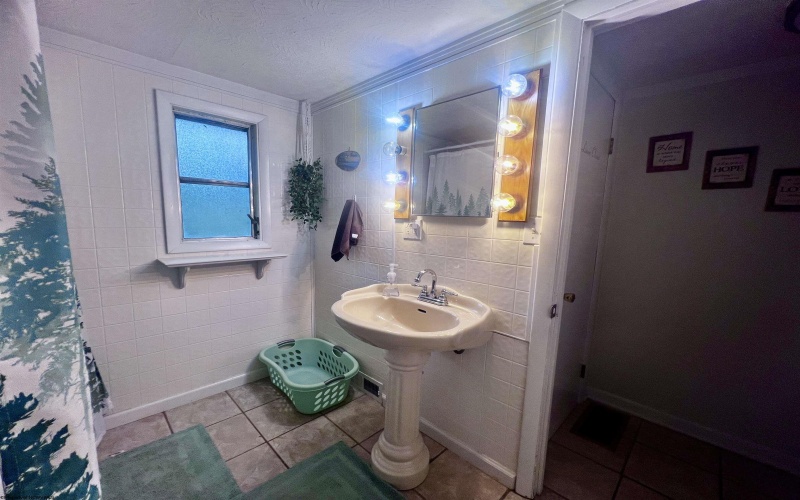 164 Marple Road, Valley Head, West Virginia 26294, 4 Bedroom Bedrooms, 8 Room Rooms,2 BathroomBathrooms,Single Family Detached,For Sale,Marple,0,10167075