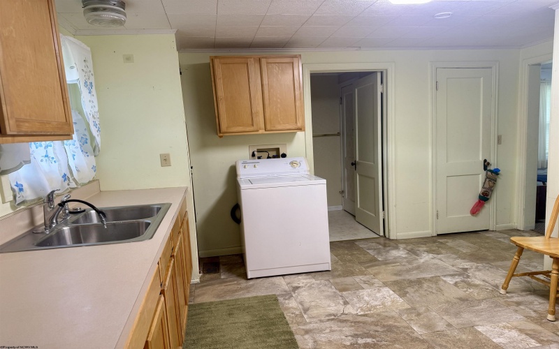 72 Wabash Avenue, Philippi, West Virginia 26416, 2 Bedroom Bedrooms, 4 Room Rooms,1 BathroomBathrooms,Single Family Detached,For Sale,Wabash,0,10167092