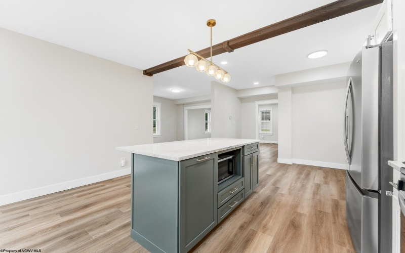 230 High Street, Kingwood, West Virginia 26537, 3 Bedroom Bedrooms, 7 Room Rooms,3 BathroomBathrooms,Single Family Detached,For Sale,High,0,10167089