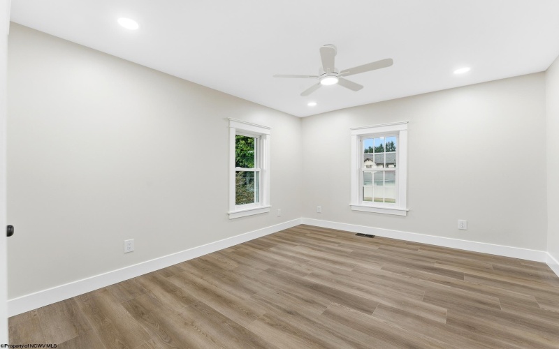 230 High Street, Kingwood, West Virginia 26537, 3 Bedroom Bedrooms, 7 Room Rooms,3 BathroomBathrooms,Single Family Detached,For Sale,High,0,10167089