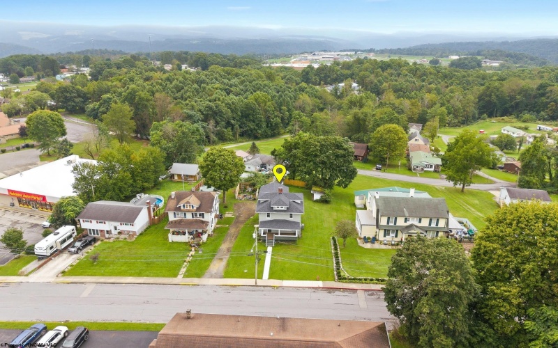 230 High Street, Kingwood, West Virginia 26537, 3 Bedroom Bedrooms, 7 Room Rooms,3 BathroomBathrooms,Single Family Detached,For Sale,High,0,10167089