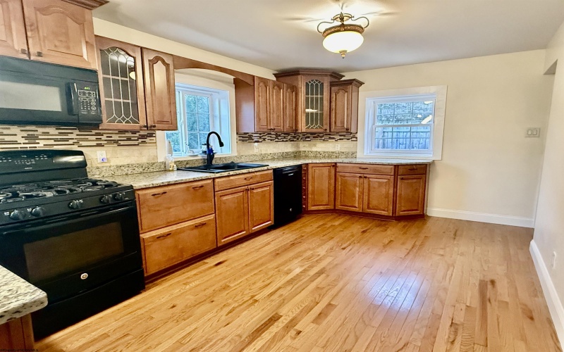 422 Camden Avenue, Monongah, West Virginia 26554, 3 Bedroom Bedrooms, 5 Room Rooms,2 BathroomBathrooms,Single Family Detached,For Sale,Camden,0,10167091