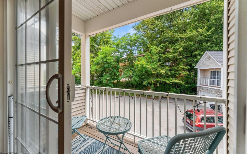 5 Flatts Lane, Morgantown, West Virginia 26505, 2 Bedroom Bedrooms, 4 Room Rooms,2 BathroomBathrooms,Single Family Attached,For Sale,Flatts,0,10167105