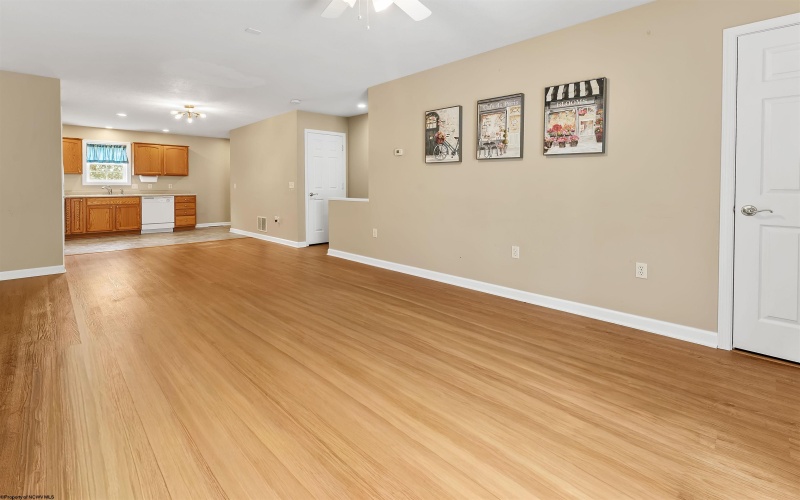 5 Flatts Lane, Morgantown, West Virginia 26505, 2 Bedroom Bedrooms, 4 Room Rooms,2 BathroomBathrooms,Single Family Attached,For Sale,Flatts,0,10167105