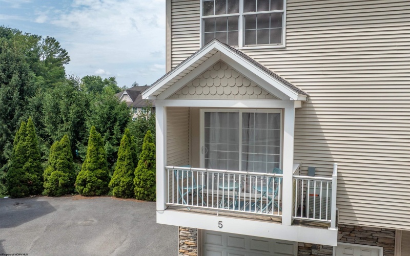 5 Flatts Lane, Morgantown, West Virginia 26505, 2 Bedroom Bedrooms, 4 Room Rooms,2 BathroomBathrooms,Single Family Attached,For Sale,Flatts,0,10167105
