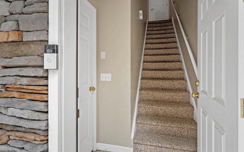 5 Flatts Lane, Morgantown, West Virginia 26505, 2 Bedroom Bedrooms, 4 Room Rooms,2 BathroomBathrooms,Single Family Attached,For Sale,Flatts,0,10167105