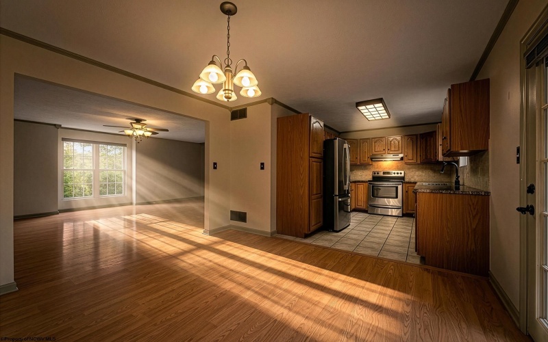 10 CLEAR SPRING Drive, Morgantown, West Virginia 26508, 3 Bedroom Bedrooms, 6 Room Rooms,2 BathroomBathrooms,Single Family Attached,For Sale,CLEAR SPRING,0,10167106