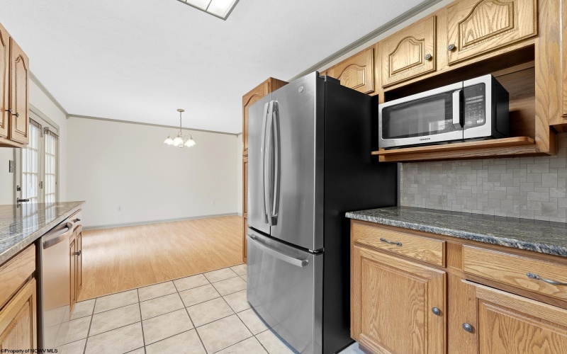 10 CLEAR SPRING Drive, Morgantown, West Virginia 26508, 3 Bedroom Bedrooms, 6 Room Rooms,2 BathroomBathrooms,Single Family Attached,For Sale,CLEAR SPRING,0,10167106