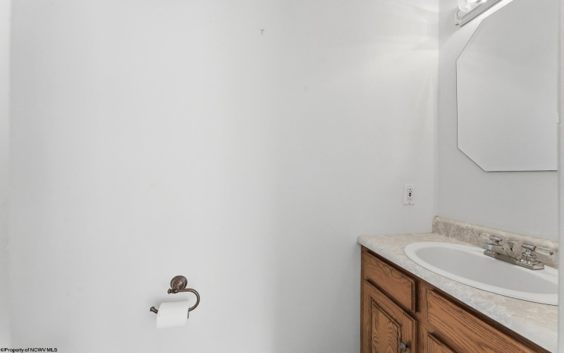 10 CLEAR SPRING Drive, Morgantown, West Virginia 26508, 3 Bedroom Bedrooms, 6 Room Rooms,2 BathroomBathrooms,Single Family Attached,For Sale,CLEAR SPRING,0,10167106