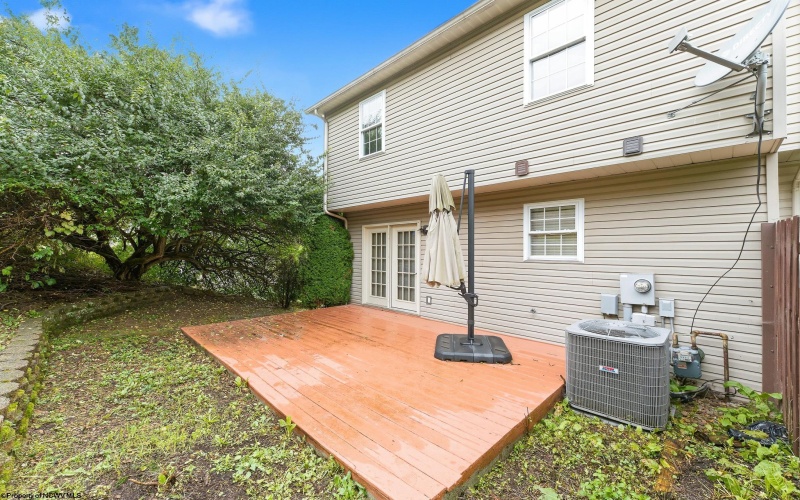 10 CLEAR SPRING Drive, Morgantown, West Virginia 26508, 3 Bedroom Bedrooms, 6 Room Rooms,2 BathroomBathrooms,Single Family Attached,For Sale,CLEAR SPRING,0,10167106
