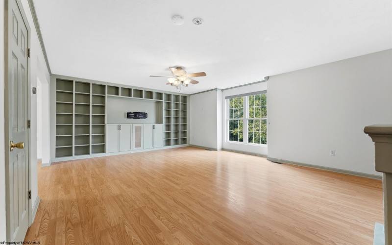 10 CLEAR SPRING Drive, Morgantown, West Virginia 26508, 3 Bedroom Bedrooms, 6 Room Rooms,2 BathroomBathrooms,Single Family Attached,For Sale,CLEAR SPRING,0,10167106