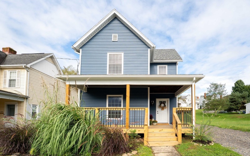 1037 Virginia Avenue, Fairmont, West Virginia 26554, 3 Bedroom Bedrooms, 7 Room Rooms,3 BathroomBathrooms,Single Family Detached,For Sale,Virginia,0,10167101