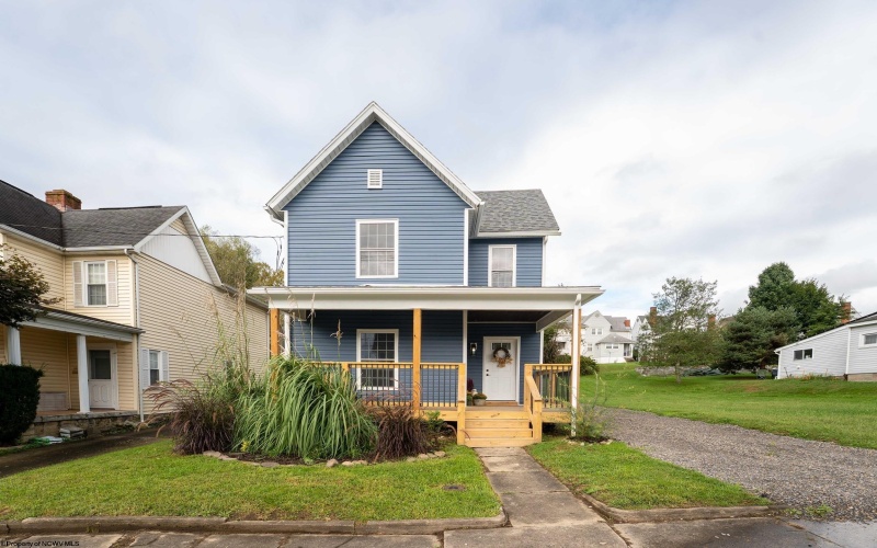 1037 Virginia Avenue, Fairmont, West Virginia 26554, 3 Bedroom Bedrooms, 7 Room Rooms,3 BathroomBathrooms,Single Family Detached,For Sale,Virginia,0,10167101