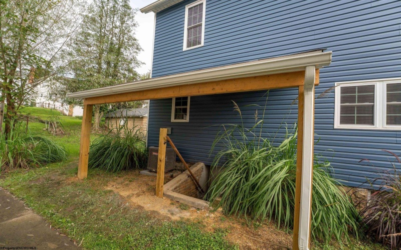 1037 Virginia Avenue, Fairmont, West Virginia 26554, 3 Bedroom Bedrooms, 7 Room Rooms,3 BathroomBathrooms,Single Family Detached,For Sale,Virginia,0,10167101