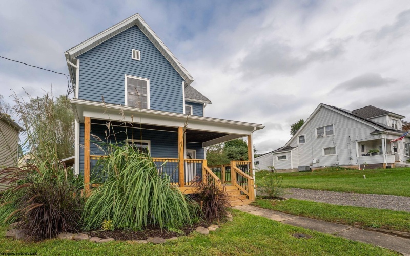 1037 Virginia Avenue, Fairmont, West Virginia 26554, 3 Bedroom Bedrooms, 7 Room Rooms,3 BathroomBathrooms,Single Family Detached,For Sale,Virginia,0,10167101