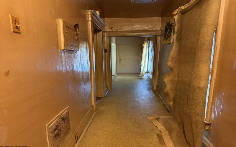 116 GRANT Street, Clarksburg, West Virginia 26301, 3 Bedroom Bedrooms, 6 Room Rooms,2 BathroomBathrooms,Single Family Detached,For Sale,GRANT,0,10163918