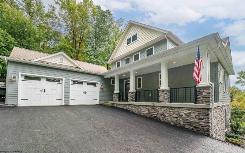 339 Dove Drive, Morgantown, West Virginia 26508, 4 Bedroom Bedrooms, 7 Room Rooms,3 BathroomBathrooms,Single Family Detached,For Sale,Dove,0,10167095