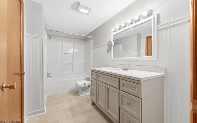 467 Hillview Drive, Morgantown, West Virginia 26505, 3 Bedroom Bedrooms, 7 Room Rooms,1 BathroomBathrooms,Single Family Detached,For Sale,Hillview,0,10167100