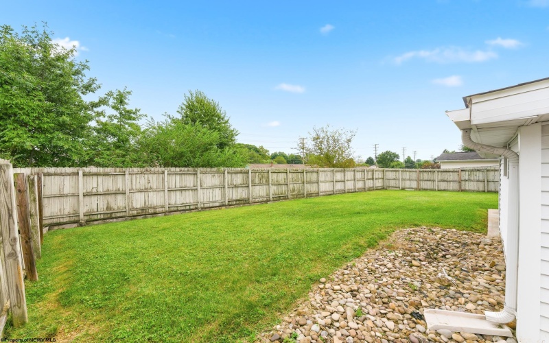 467 Hillview Drive, Morgantown, West Virginia 26505, 3 Bedroom Bedrooms, 7 Room Rooms,1 BathroomBathrooms,Single Family Detached,For Sale,Hillview,0,10167100